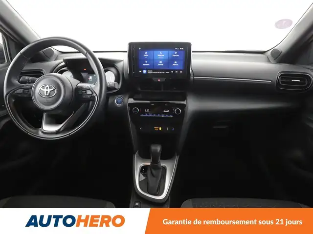 Toyota Yaris Cross view 12
