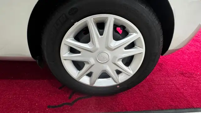 Ford Fiesta view 9