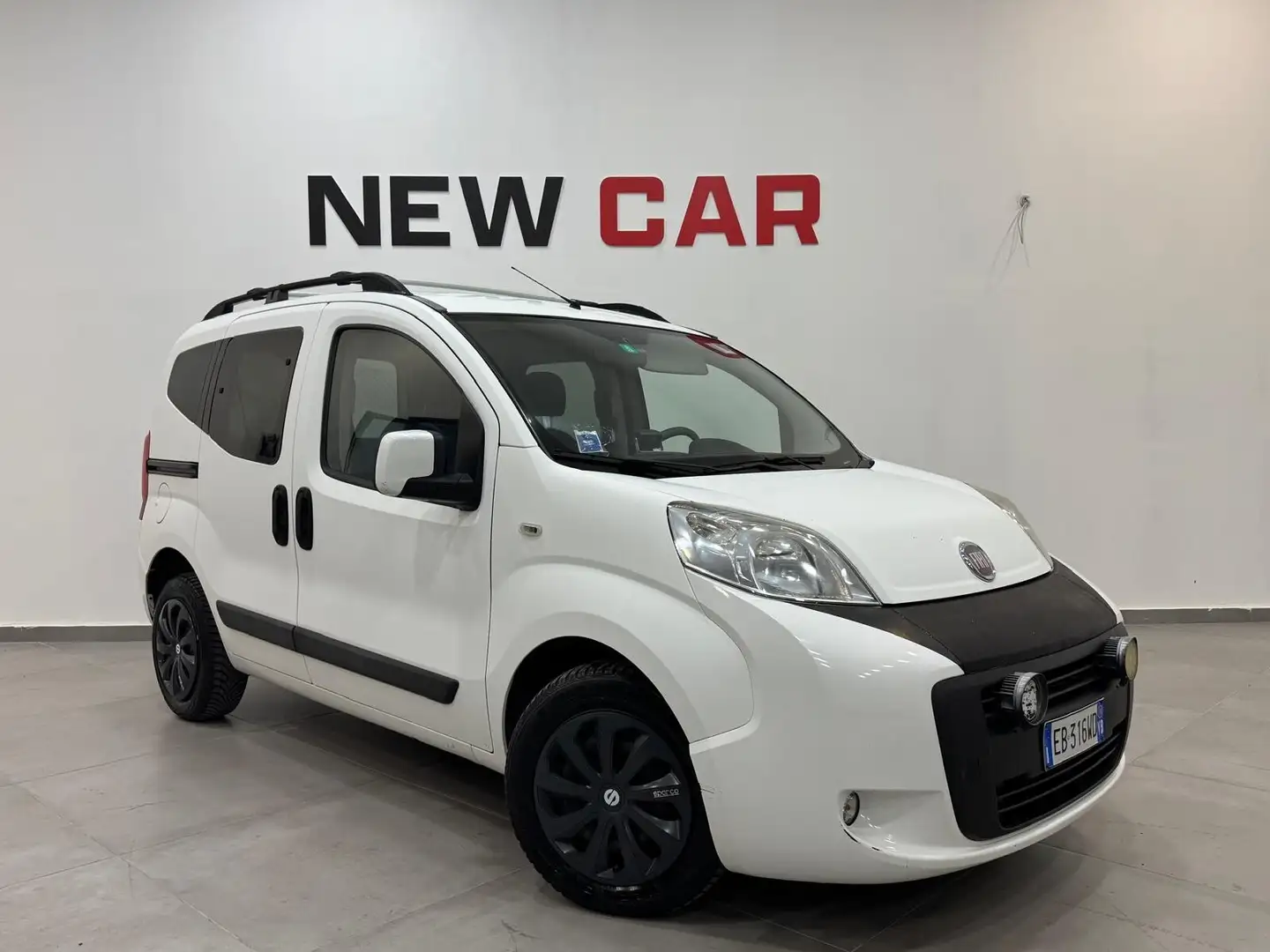 Fiat Qubo QUBO 1.3 MJT 75 CV Trekking Blanc - 1