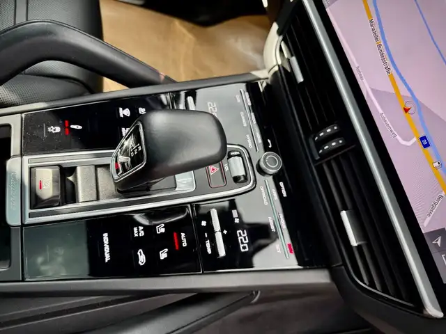 Porsche Cayenne III E-Hybrid PHEV 17,9 kWh Aut./BOSE/Matrix/Panor Ansicht 29