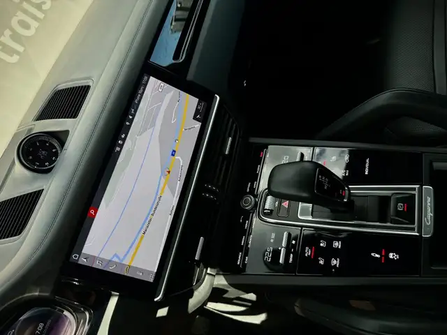 Porsche Cayenne III E-Hybrid PHEV 17,9 kWh Aut./BOSE/Matrix/Panor Ansicht 27