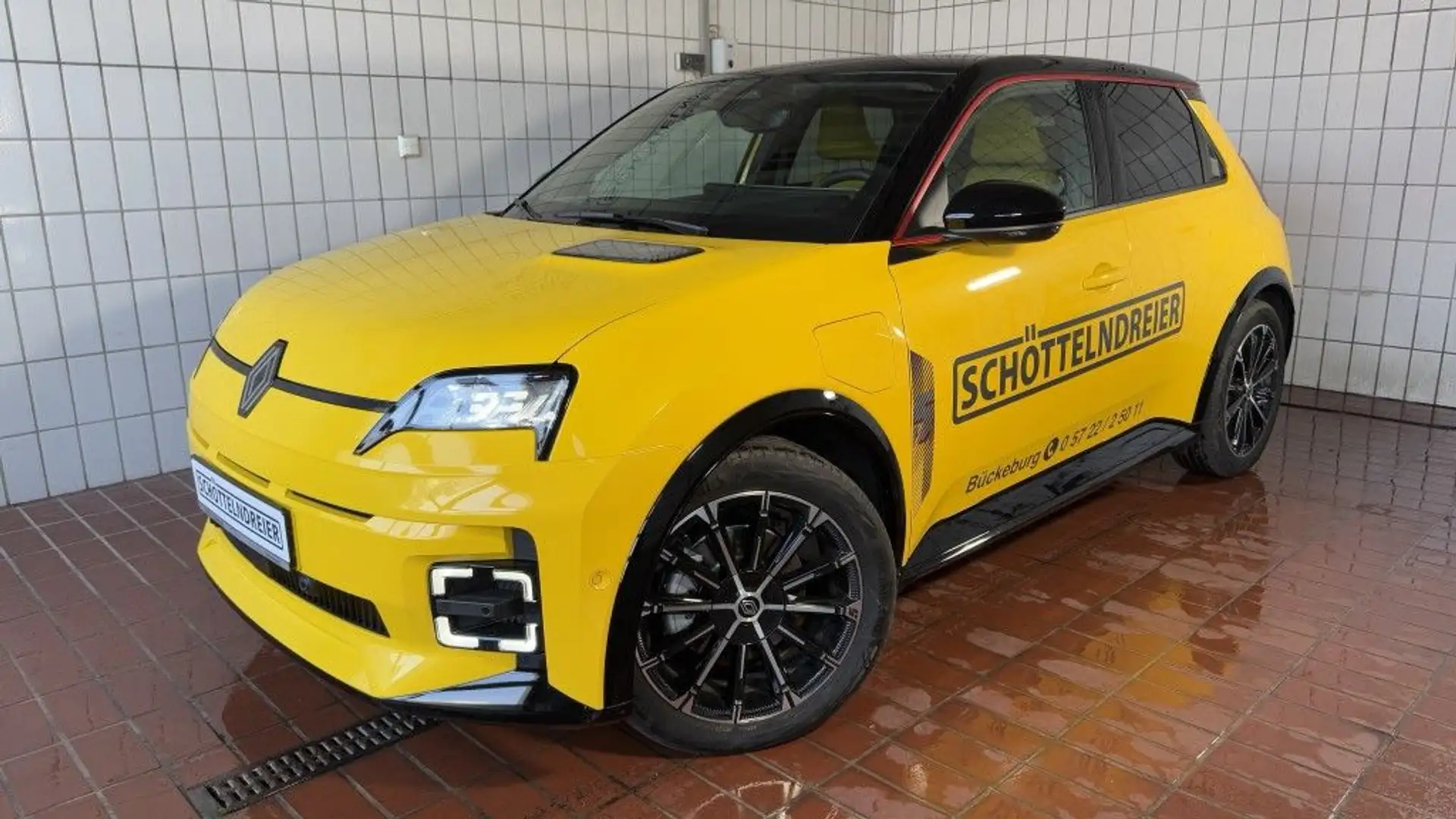 Renault R 5 E-Tech Iconic Five 150 Comfort Range Sárga - 1