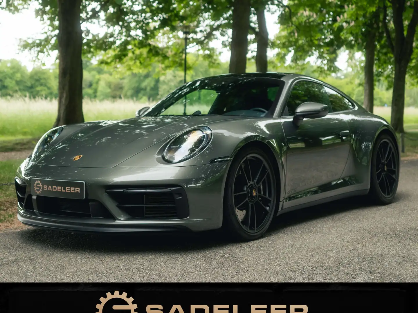 Porsche 992 992 Carrera 4 GTS Vert - 1