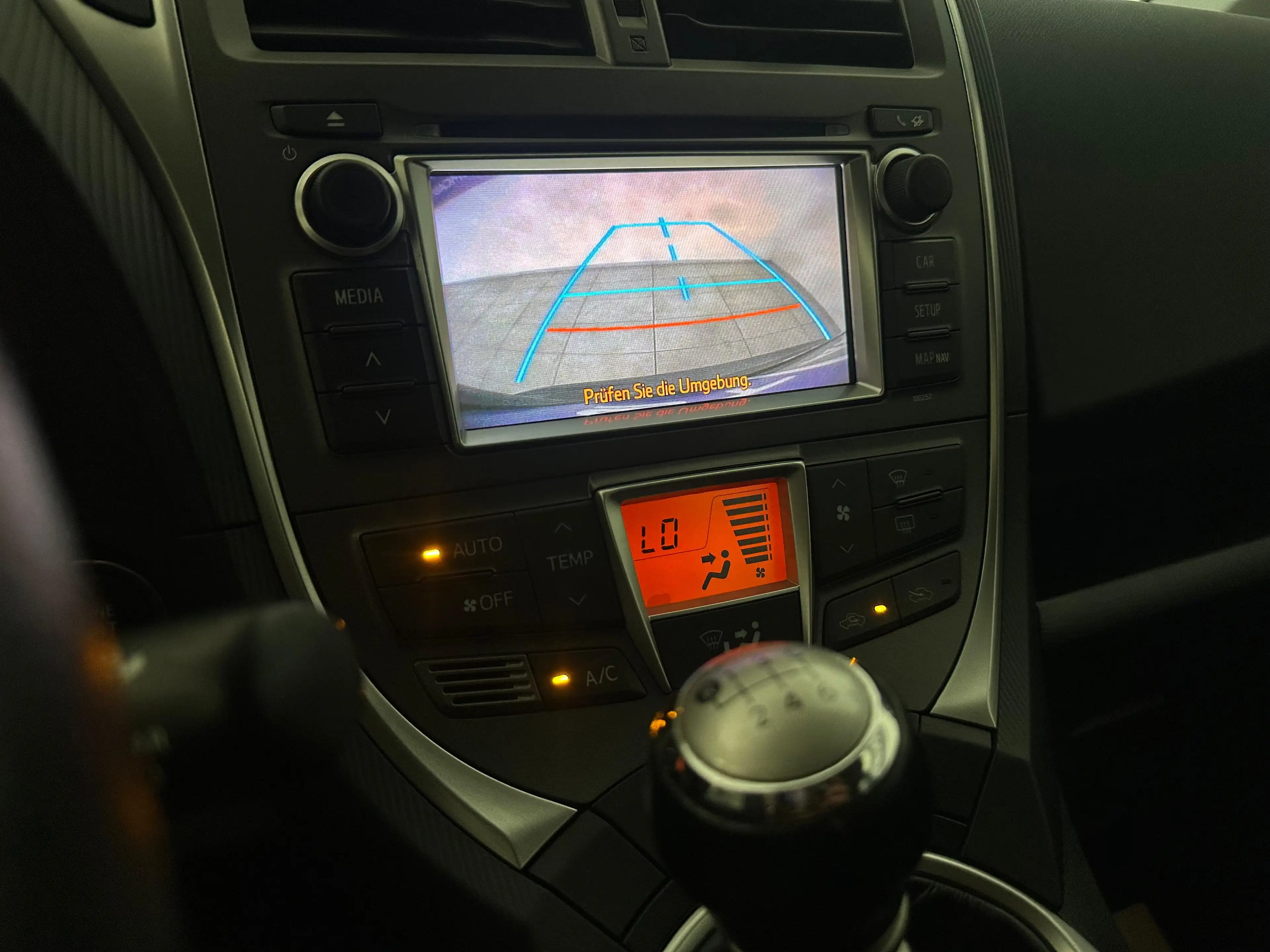 Toyota Verso-S 1.4 D-4D Lounge // 1.BESITZ // AHK // KAMERA // — photo 8