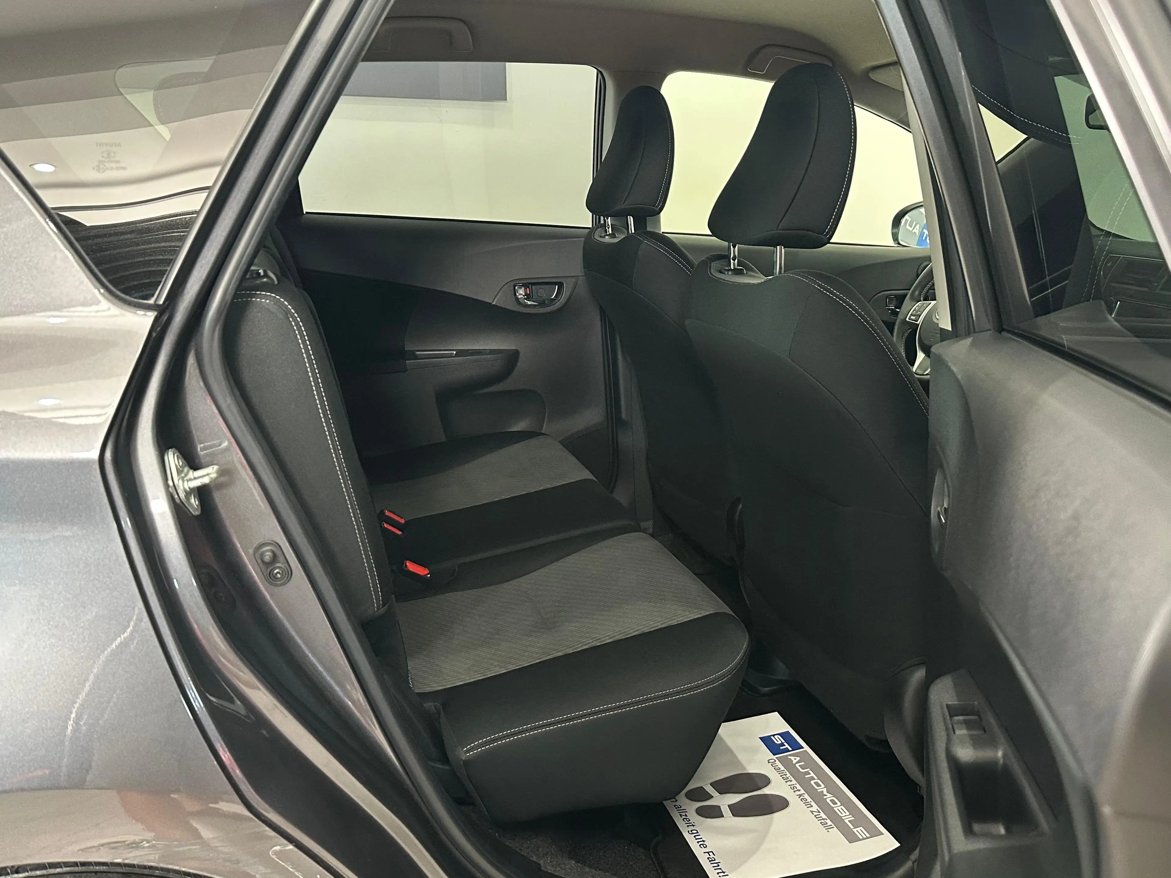 Toyota Verso-S 1.4 D-4D Lounge // 1.BESITZ // AHK // KAMERA // — photo 14