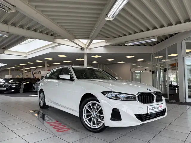 Bmw 318 d Touring AUT./LED/AHK/CAM/HUD/STANDHE.