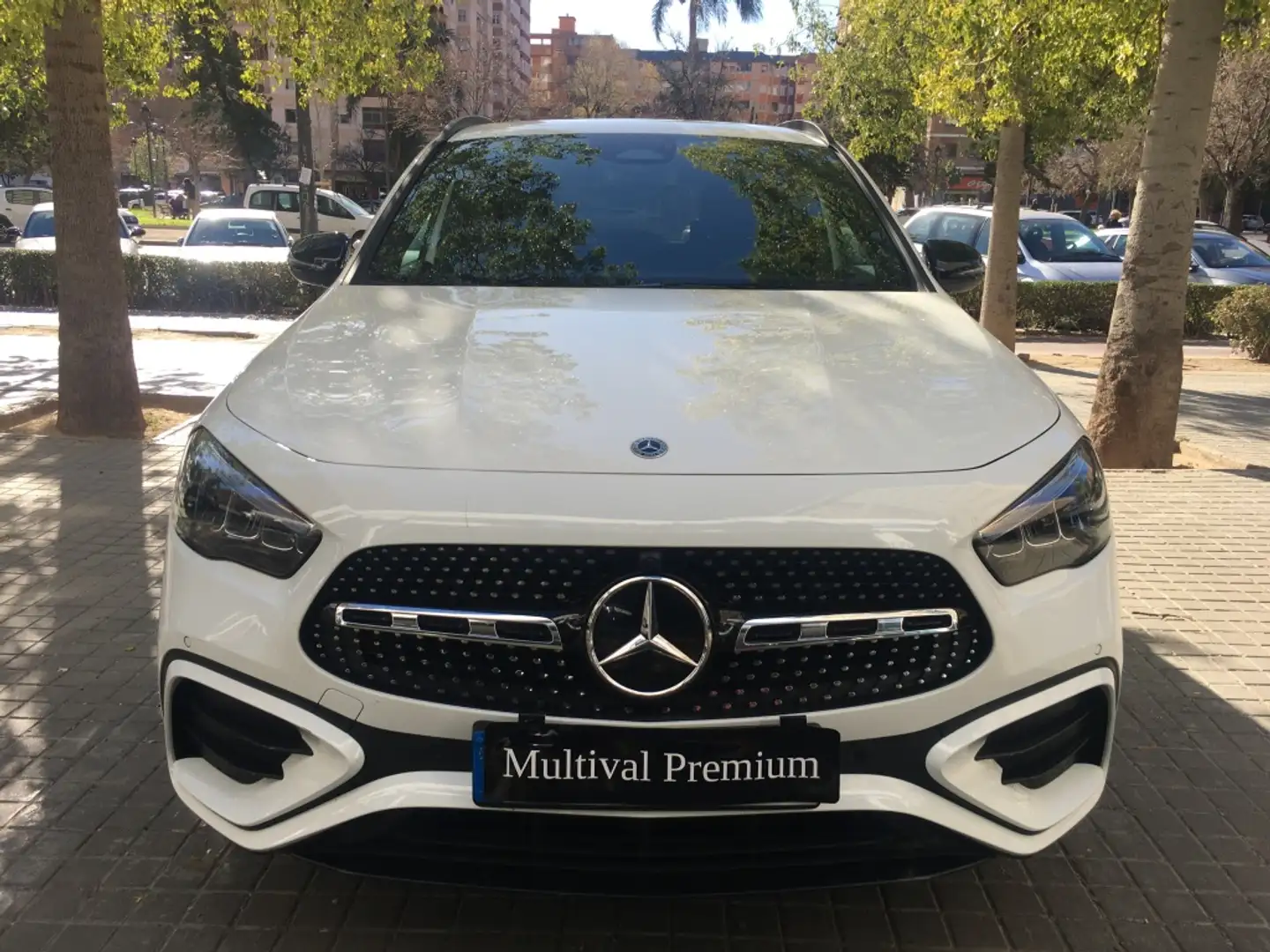 Mercedes-Benz GLA 200 200d 8G-DCT Blanc - 2