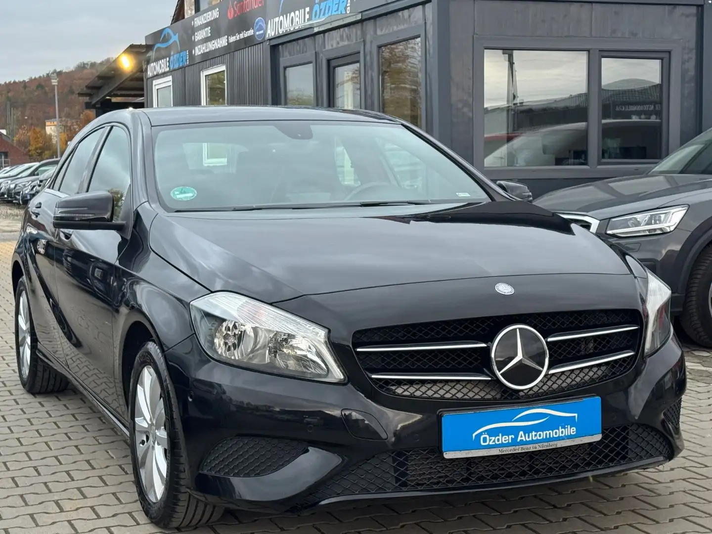 Mercedes-Benz A 180 BlueEfficiency+Finanzierung+Garantie+ Zwart - 1
