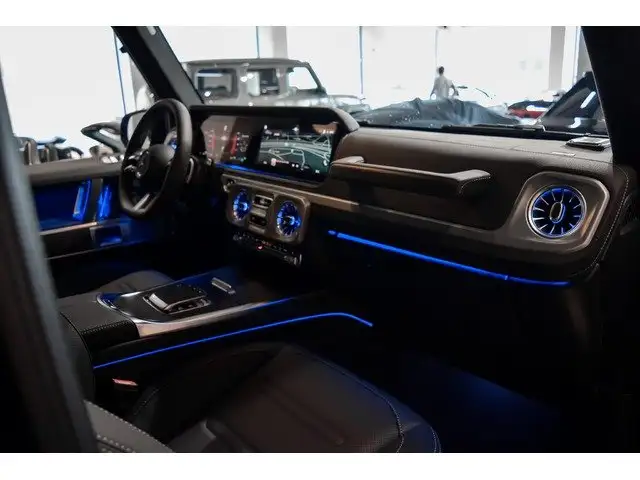 Mercedes-Benz G-Class view 4