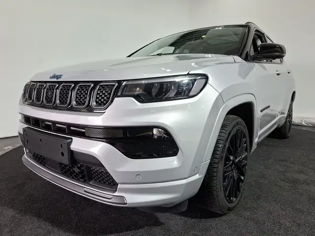 Jeep Compass 4x4 | Black edition | Automaat | Leder | Pano Dak