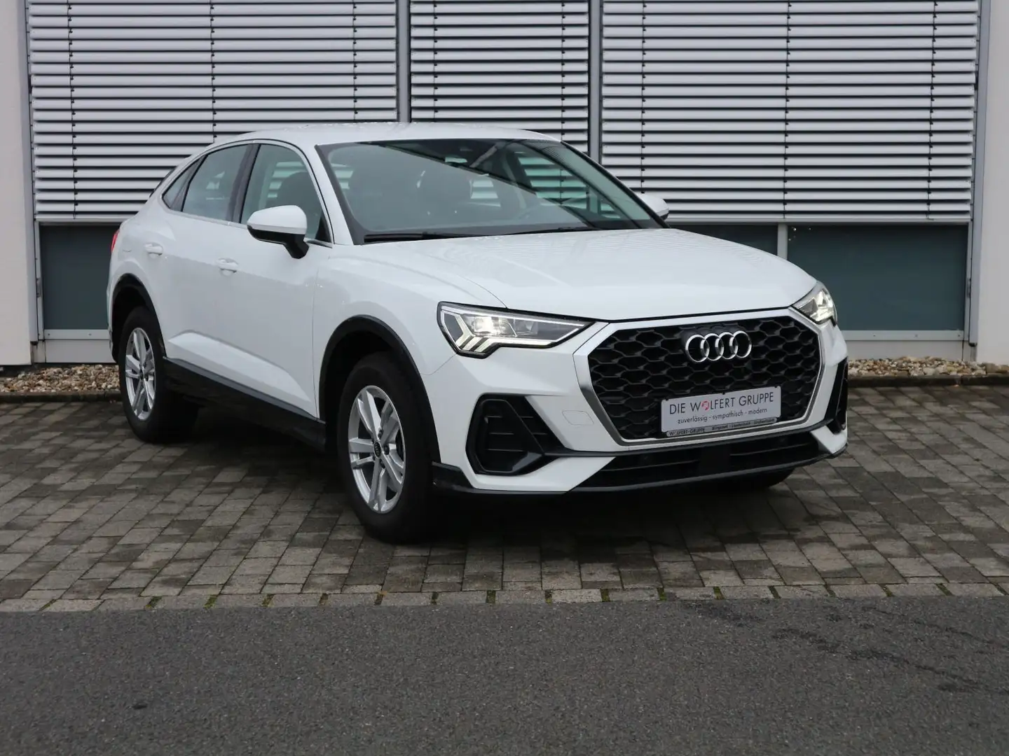 Audi Q3 45 TFSI e AHK*ACC*CARPLAY*RFK Weiß - 2