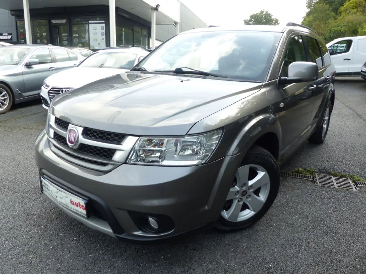 Fiat Freemont 2.0 MULTIJET 16V 140CH URBAN Gris - 1