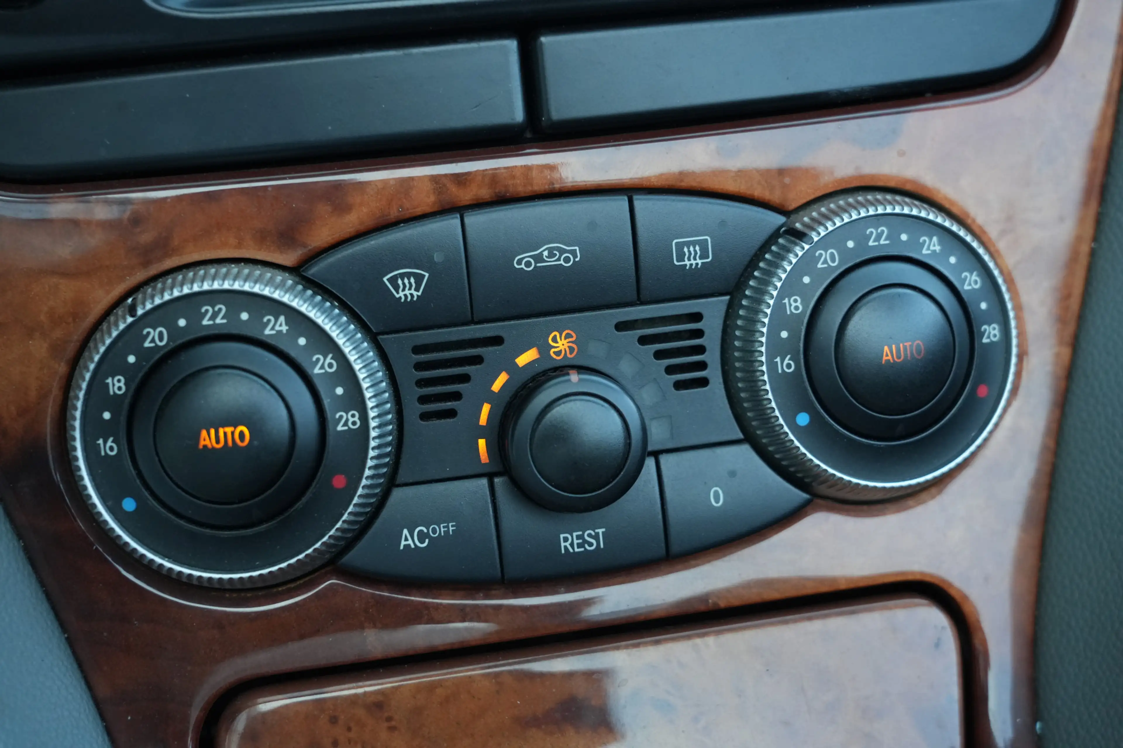 Mercedes-Benz SL 500 306pk DesignoLak/Stoelverwarming/Bose — photo 14