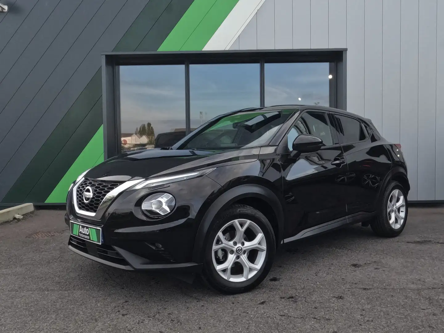 Nissan Juke DIG-T 114 DCT7 N-Connecta Negro - 1
