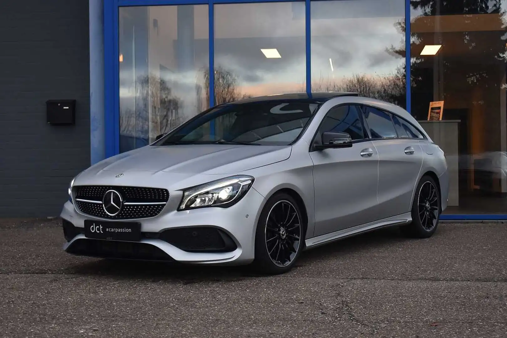 Mercedes-Benz CLA 250 Shooting Brake AMG-Line Pano Harman Kardon ACC Mem Silber - 1