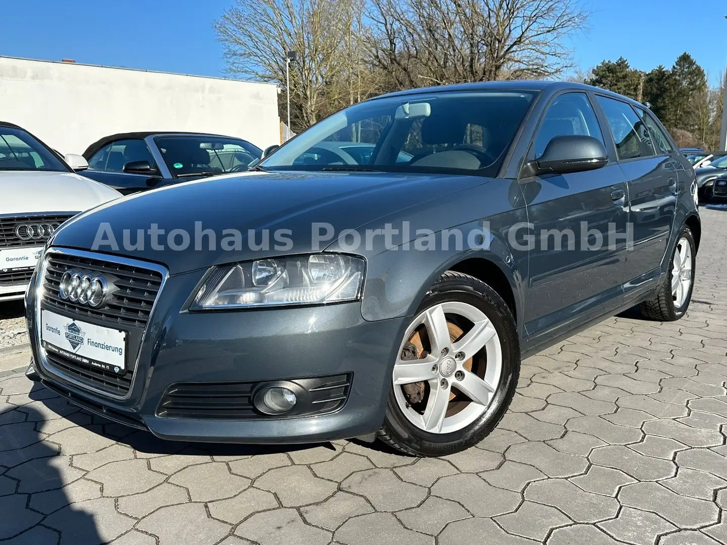 Audi A3 Sportback 1.8 TFSI Ambition/Navi/HU Grau - 2