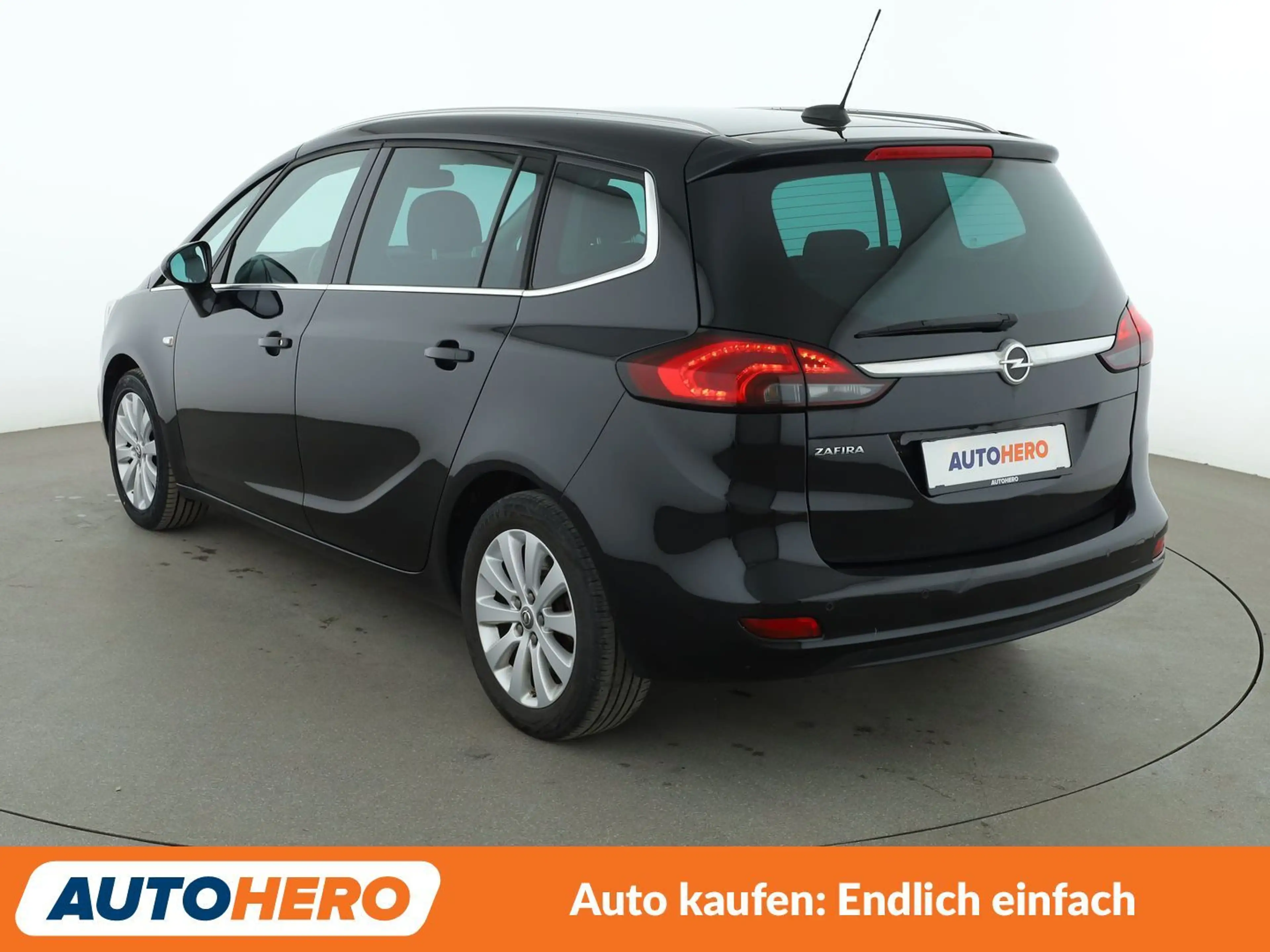Opel Zafira Tourer 1.6 SIDI Turbo Innovation Start/Stop *NAVI*TEMPO* — photo 4