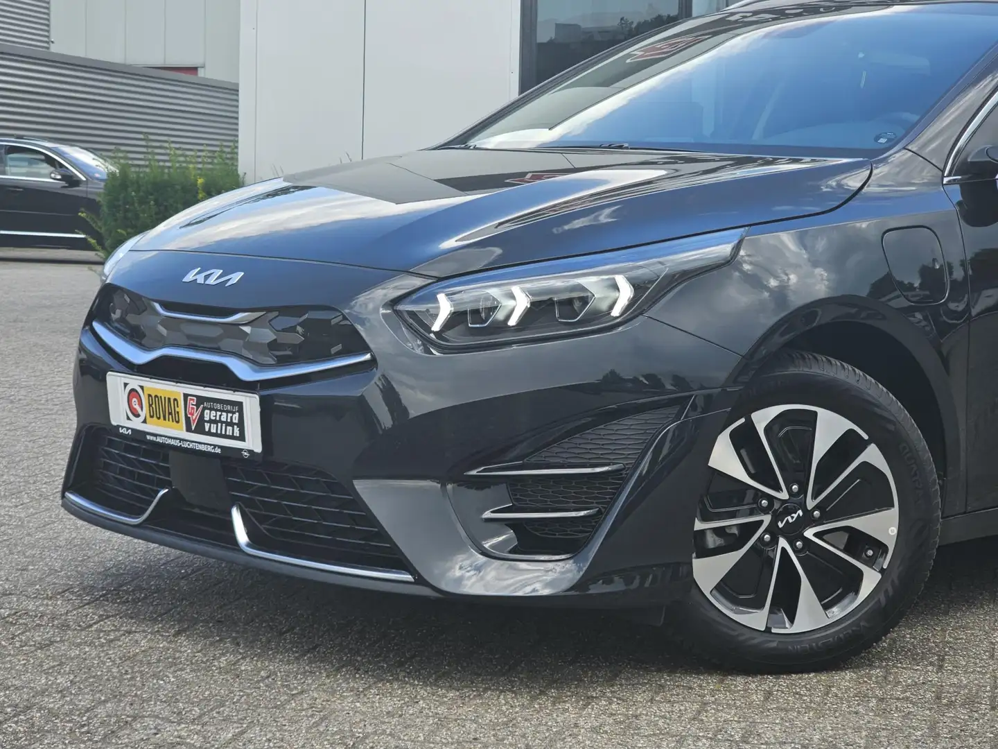 Kia Ceed SW / cee'd SW Sportswagon 1.6 GDI PHEV DynamicPlusLine ADAPTIVE Zwart - 2