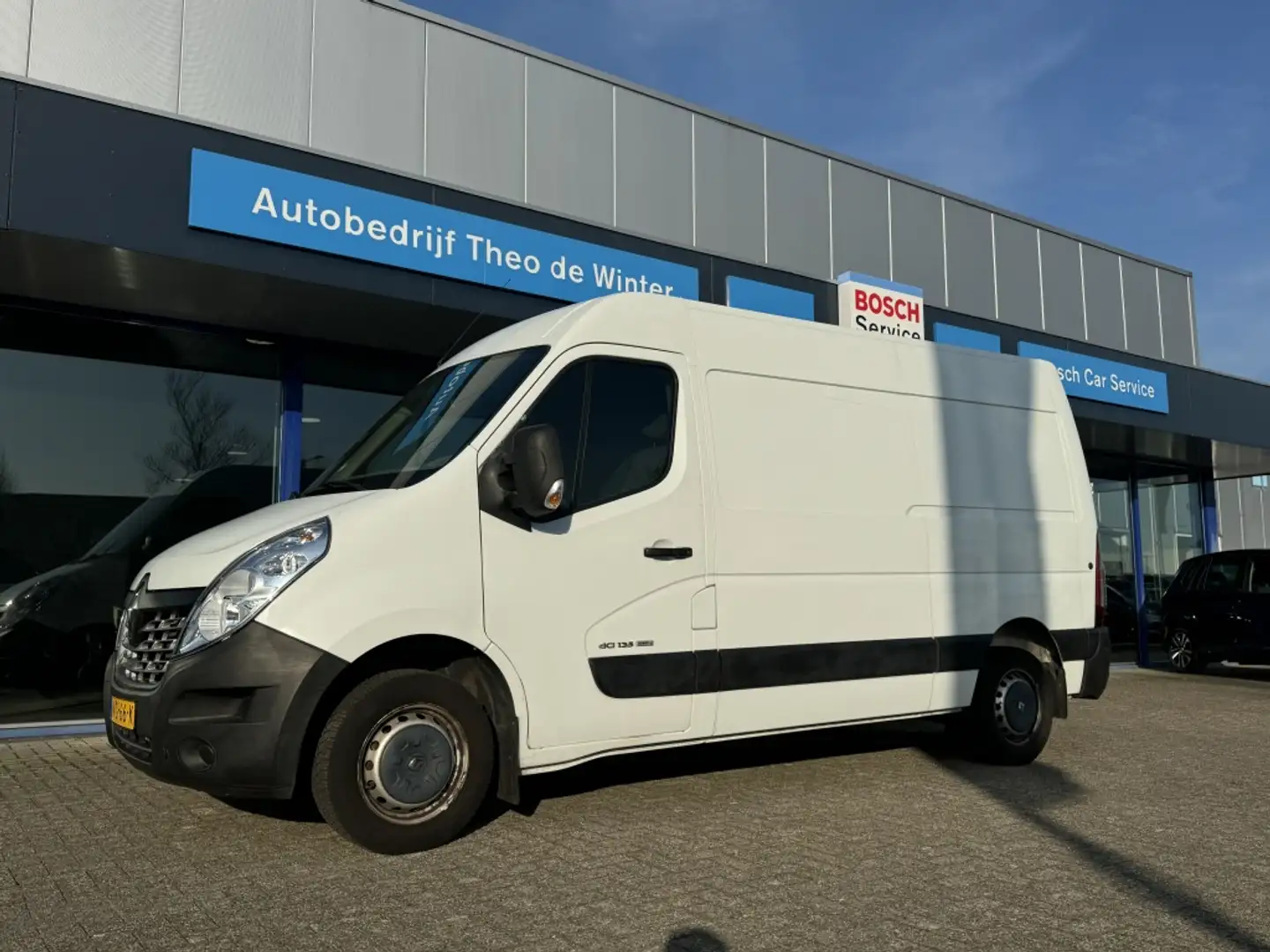 Renault Master T33 2.3 dCi L2H2 Wit - 1