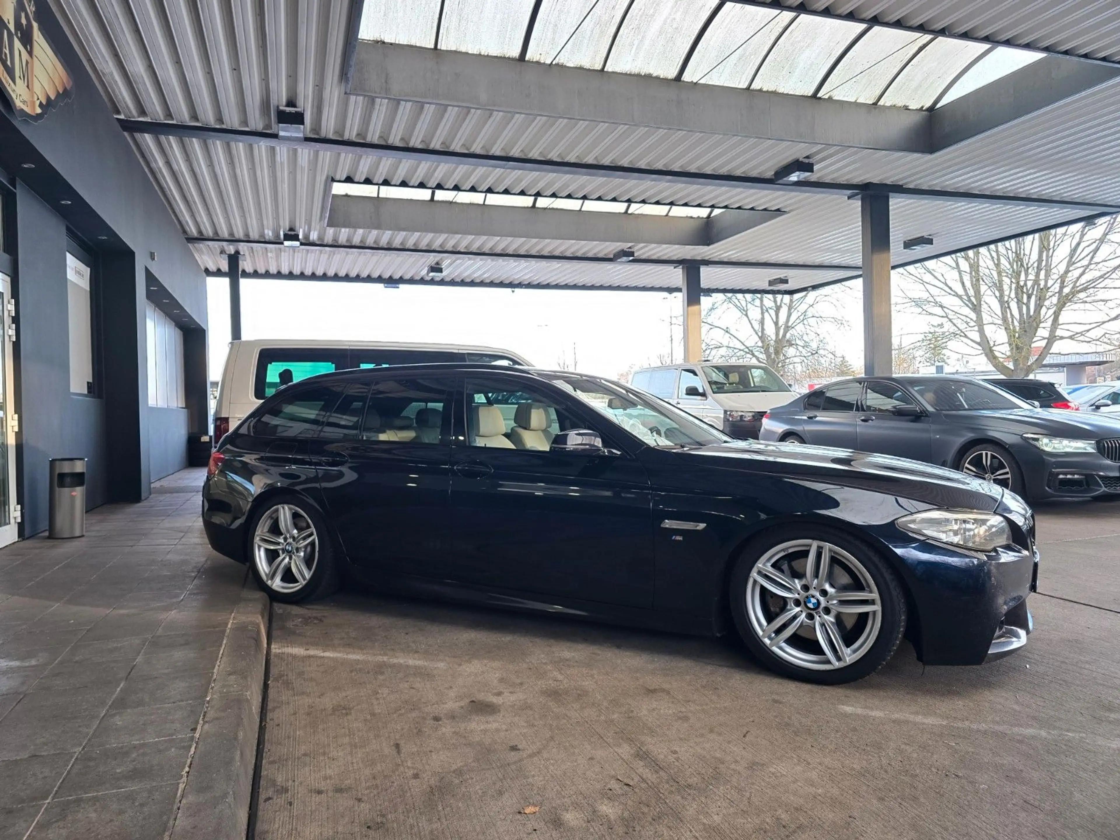BMW 535 d xDrive Touring M-Sportpaket PANO/B&O/VOLL — photo 7