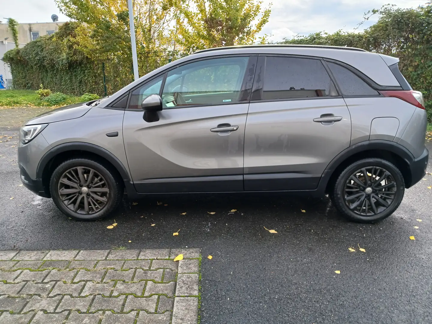 Opel Crossland X 1.2 Start/Stop Ultimate Vollausstattung Grijs - 2