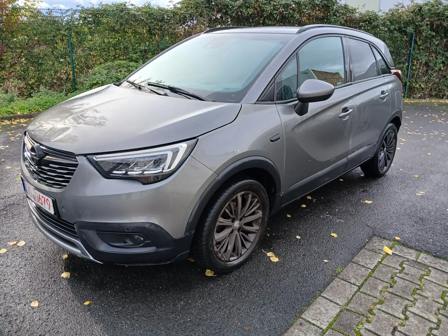 Opel Crossland X 1.2 Start/Stop Ultimate Vollausstattung Grijs - 1
