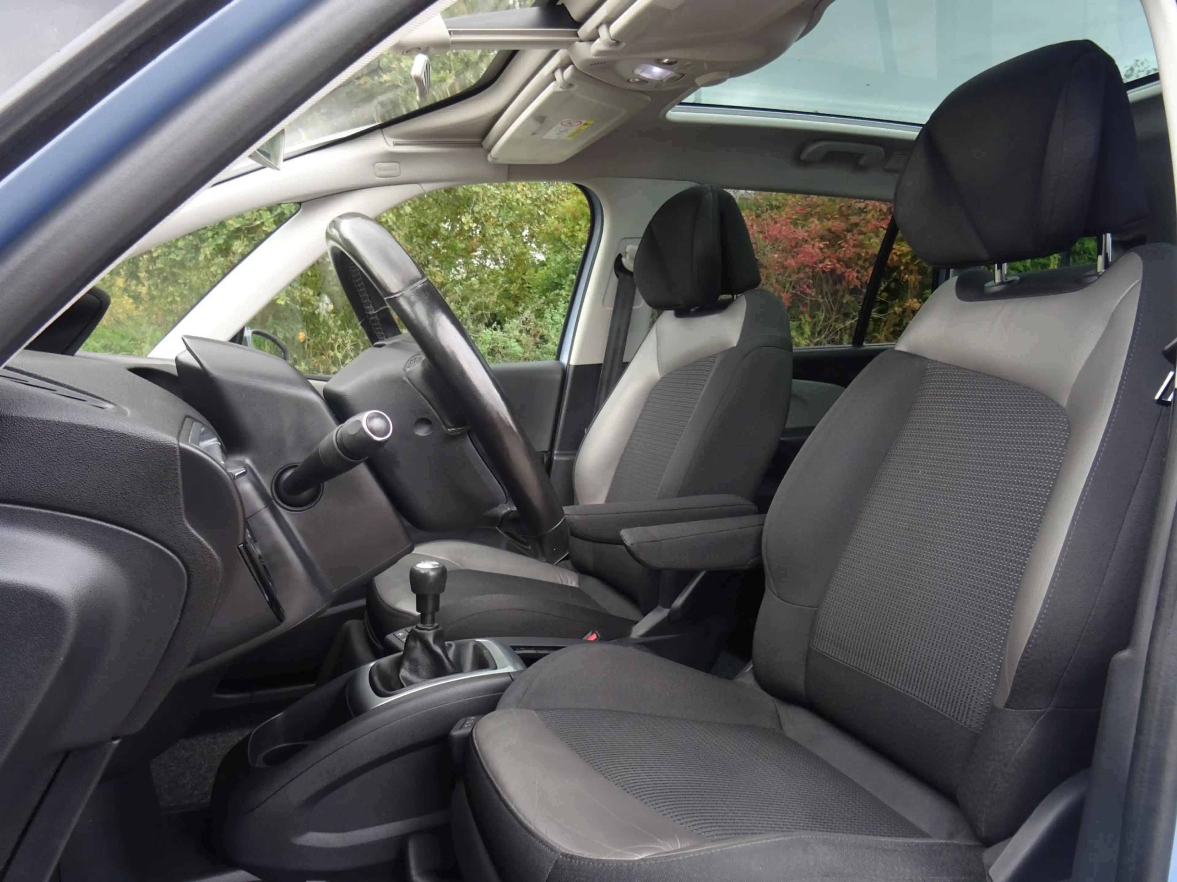 Citroen Grand C4 Picasso 1.2 PureTech NAP/PANO/NAVI/MASSAGE — photo 6