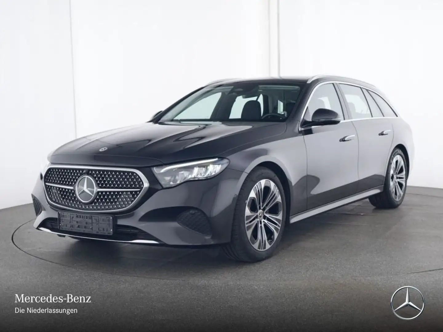 Mercedes-Benz E 220 d T 4M Avantgarde Pano Distr. LED AHK Kamera Grau - 2