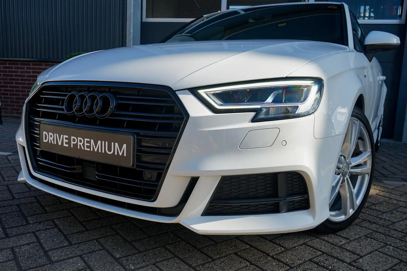 Audi A3 Sportback 1.5 TFSI CoD Sport S Line Edition Blanc - 2
