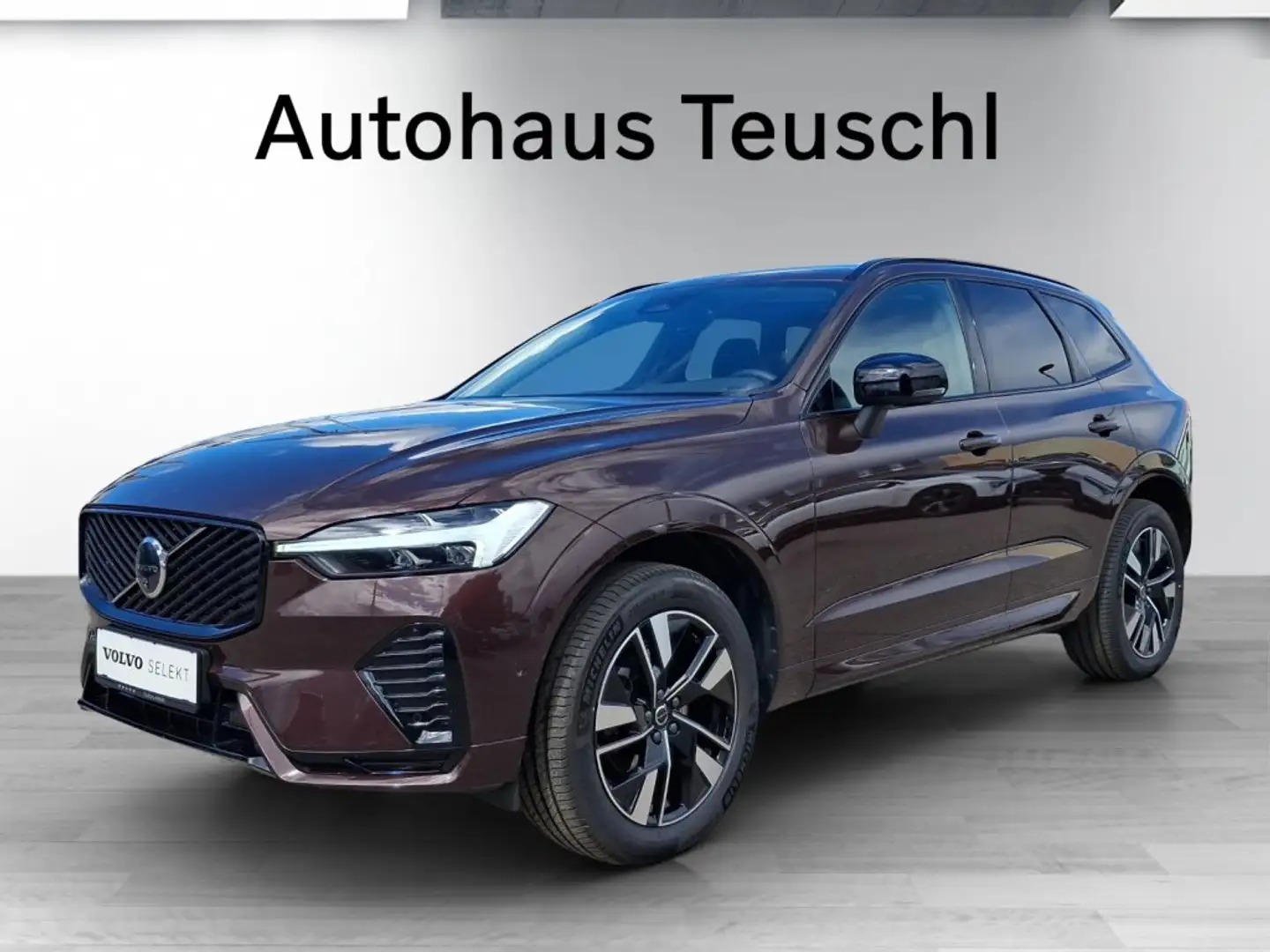 Volvo XC60 Plus, B5 AWD Mild Hybrid, Benzin, Dark Rot - 1