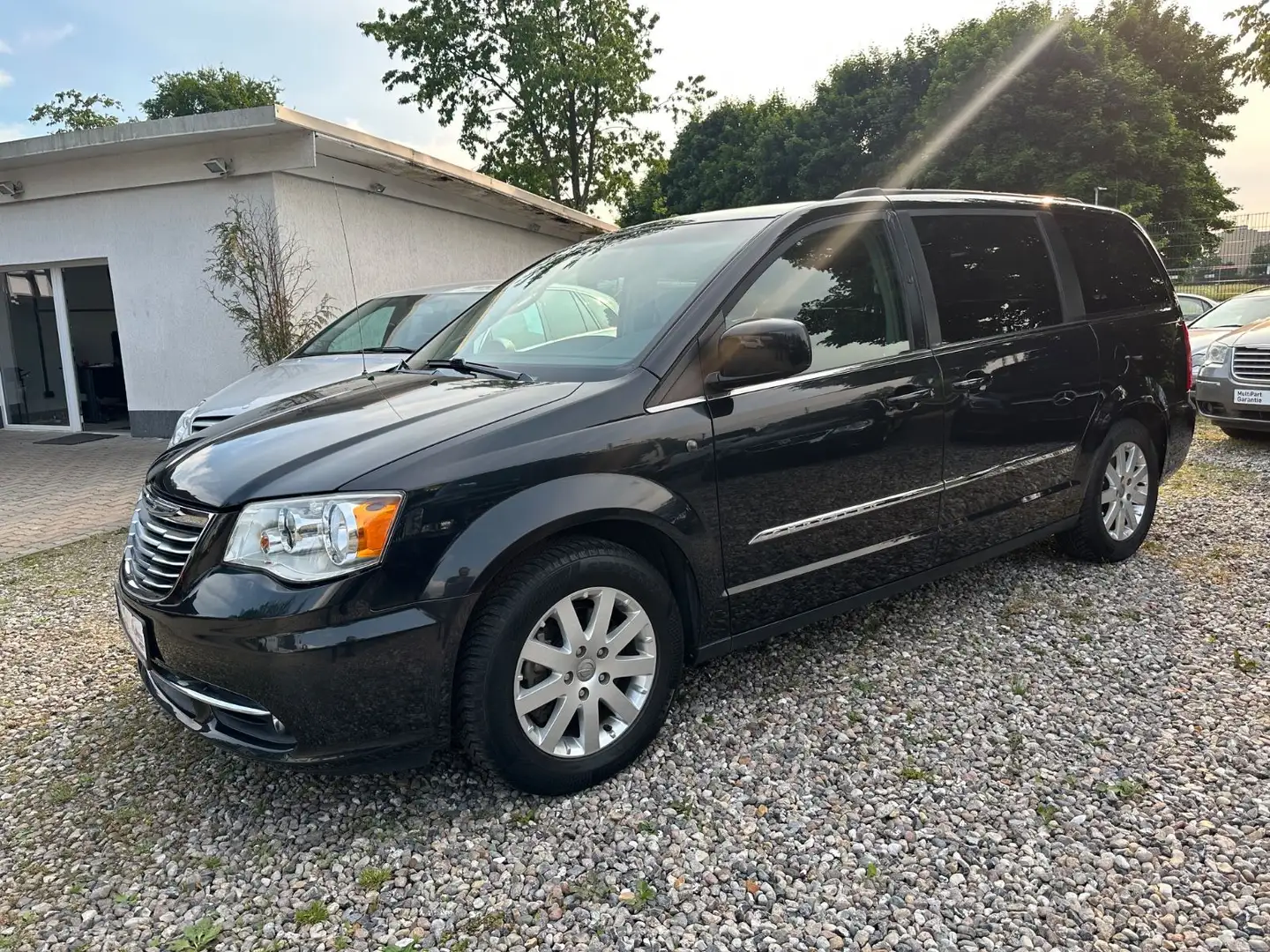 Chrysler Grand Voyager 3,6 TOWN AND COUNTRY LPG-AUTOGAS Negro - 2