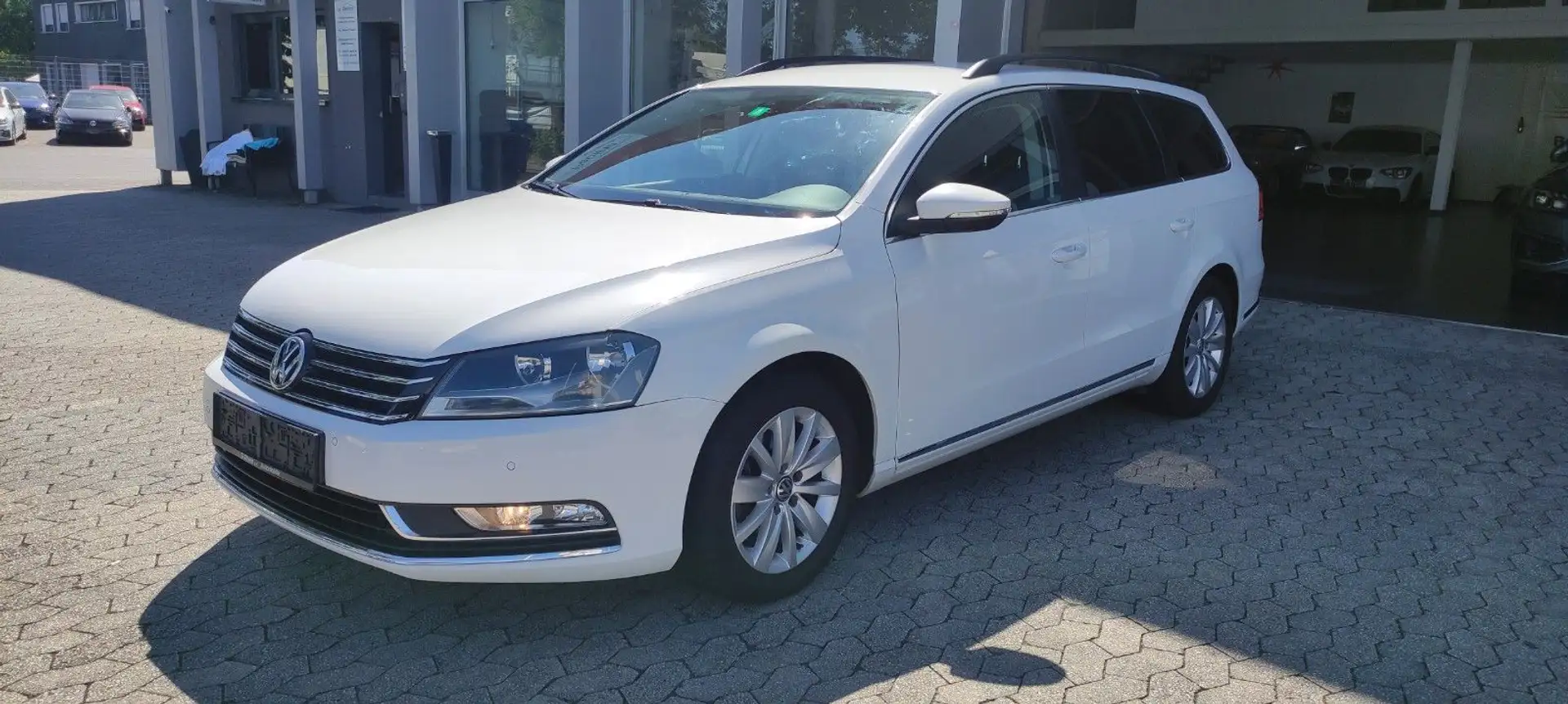 Volkswagen Passat Variant Comfortline BlueMotion*** Weiß - 2