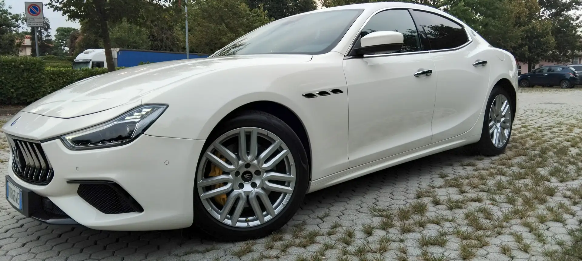 Maserati Ghibli 3.0 V6 DS GranSport Nerissimo 275 CV. Auto My18 Bianco - 1