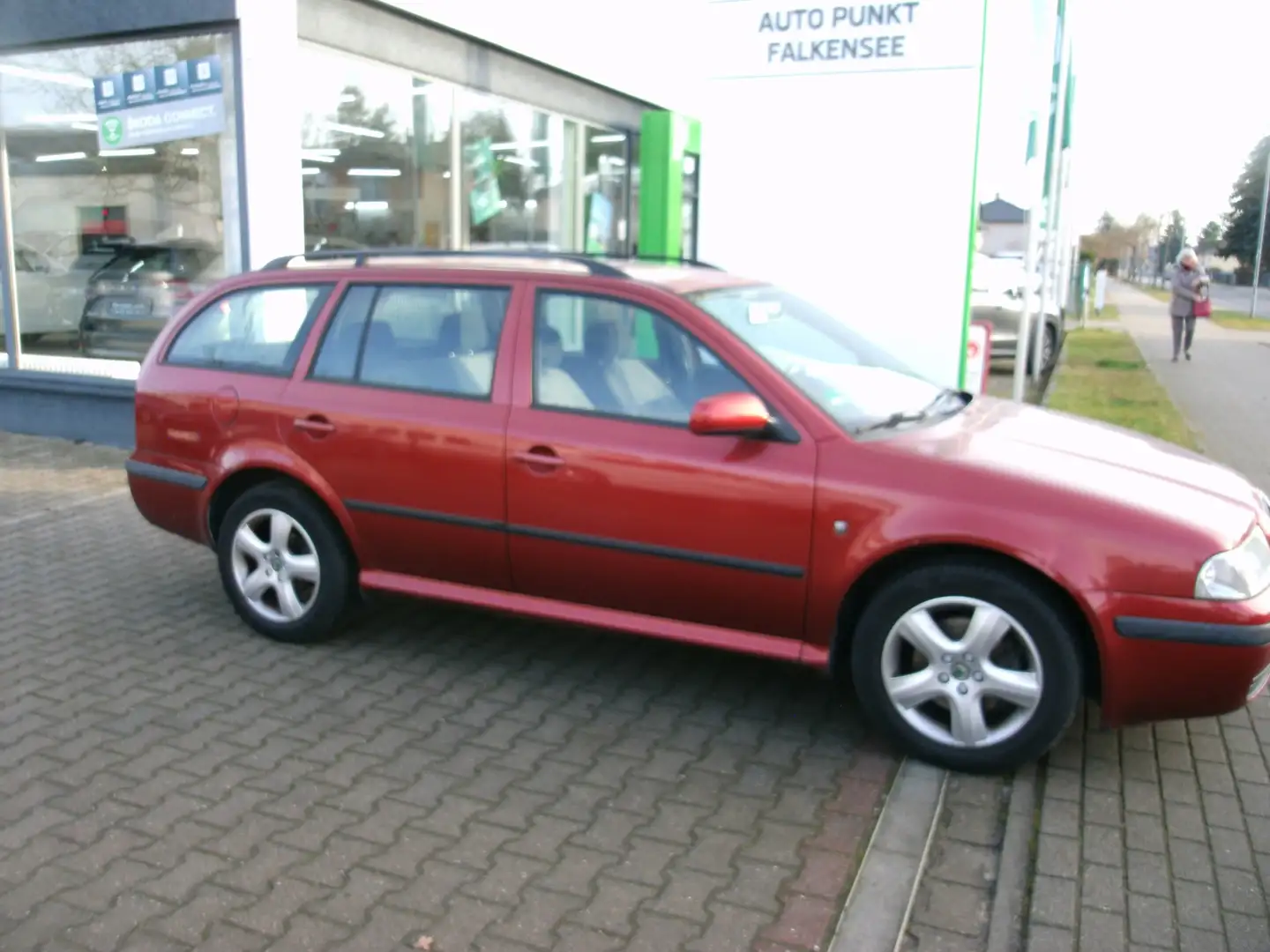 Skoda Octavia Ambiente Orange - 2