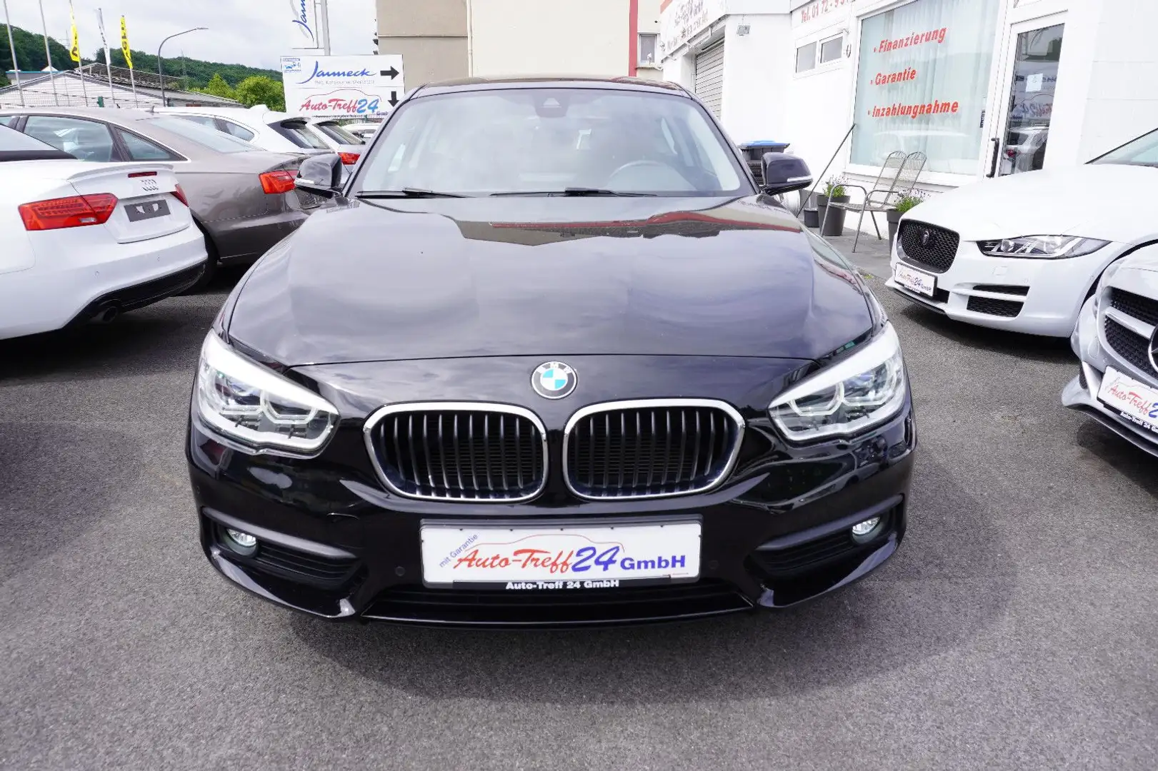 BMW 118 i Advantage *Automatik*LED*Navi*PDC*GARANTIE Schwarz - 2