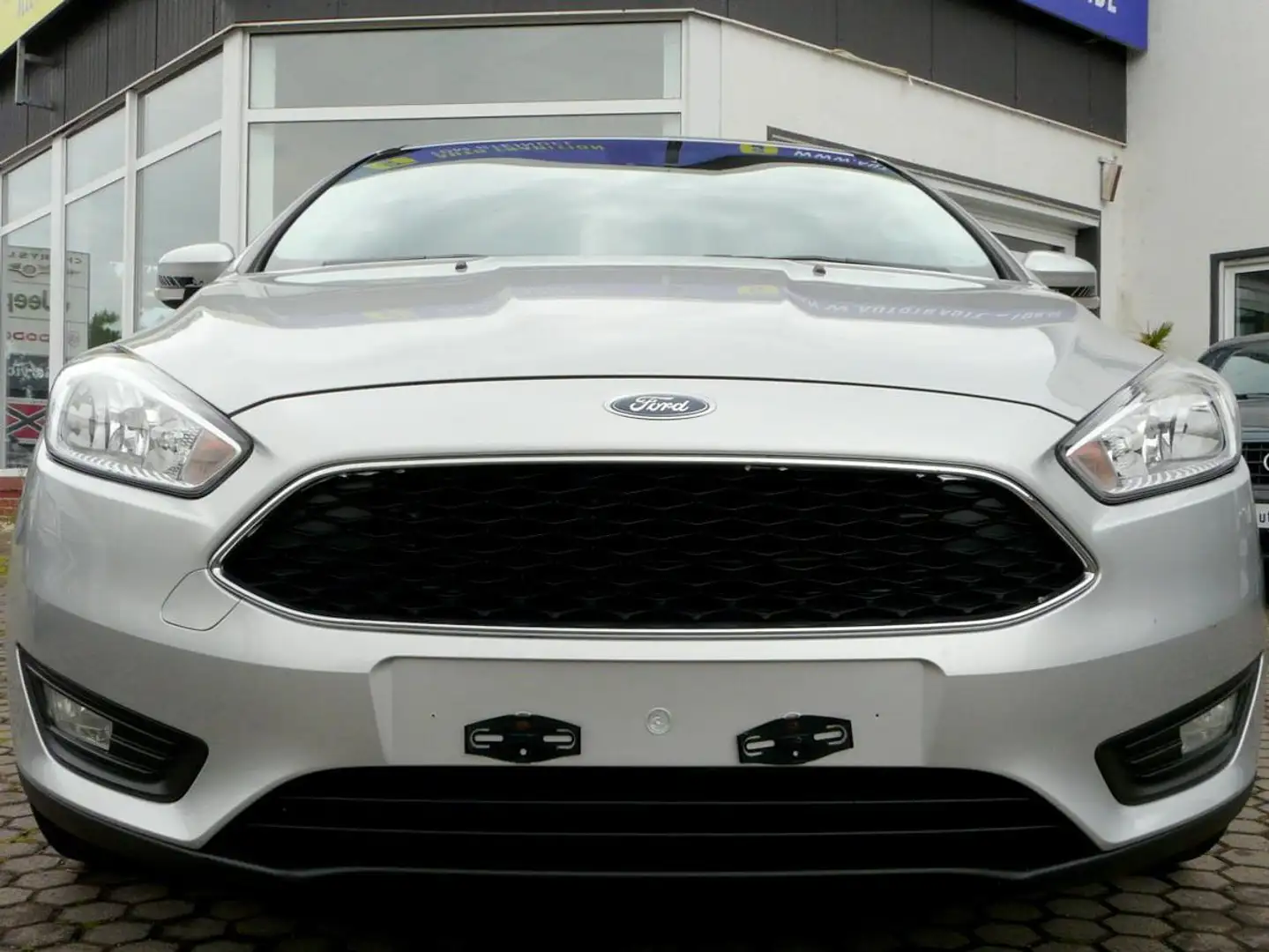 Ford Focus Turnier 1.5 Ecoboost - Facelift - Business Paket - Silber - 2