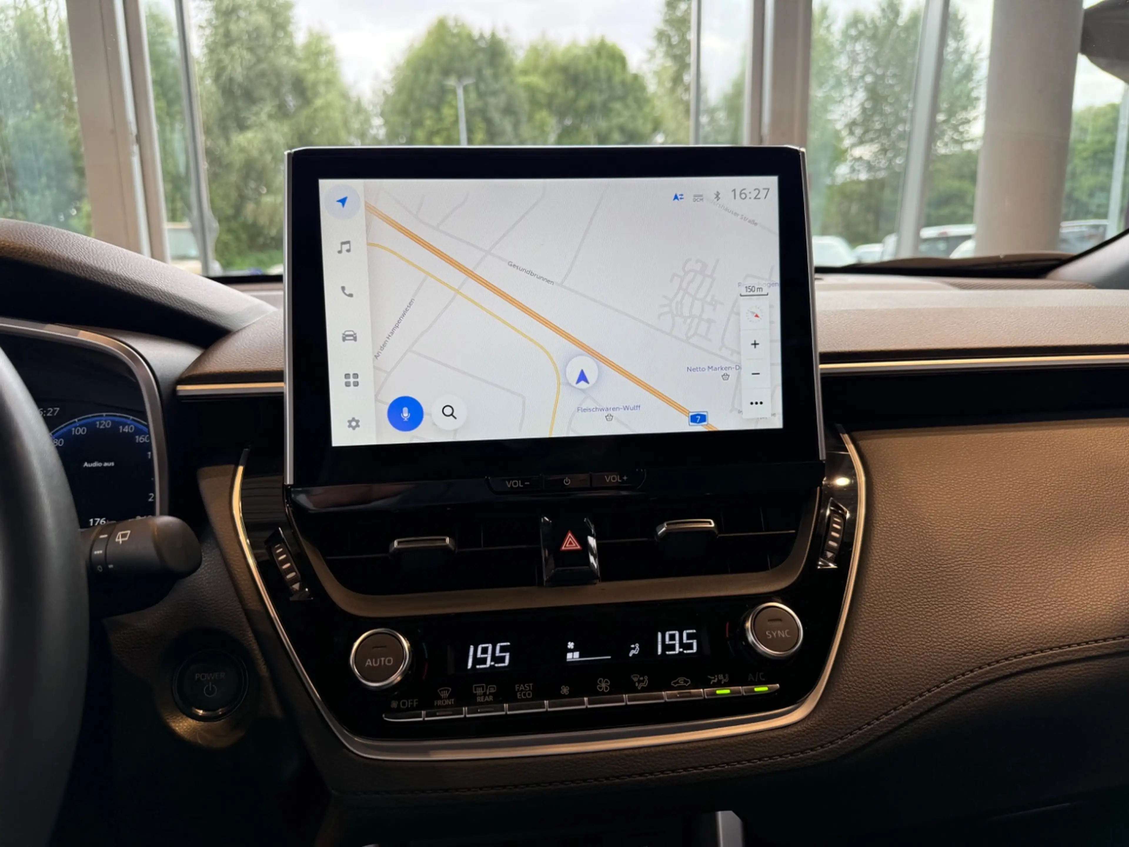 Toyota Corolla Cross 2.0 D FWD Team Deutschland ACC+LED — photo 15