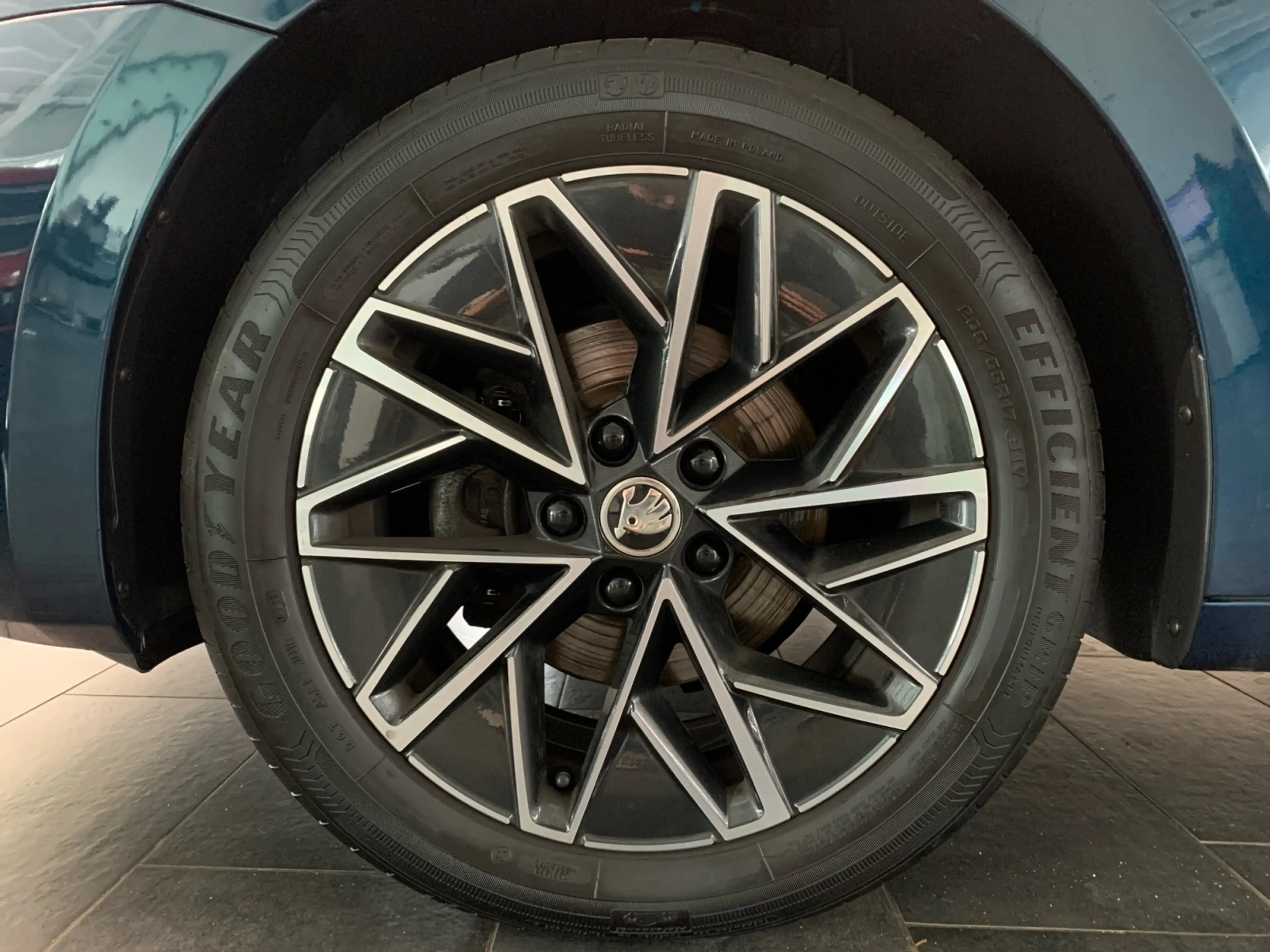 Skoda Octavia Combi Ambition 2.0 TDI AHK KAMERA NAVI KESSY — photo 8