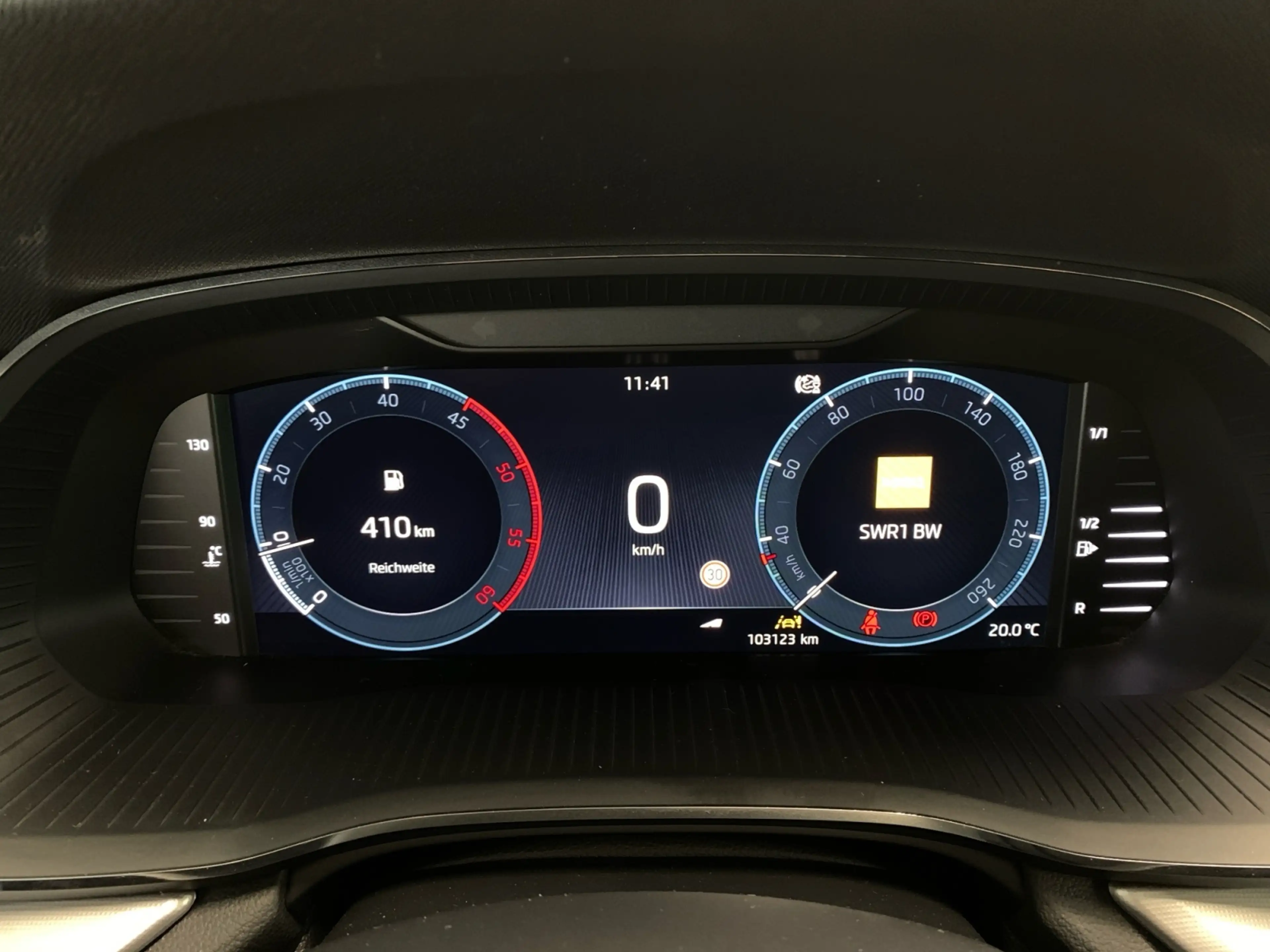 Skoda Octavia Combi Ambition 2.0 TDI AHK KAMERA NAVI KESSY — photo 15