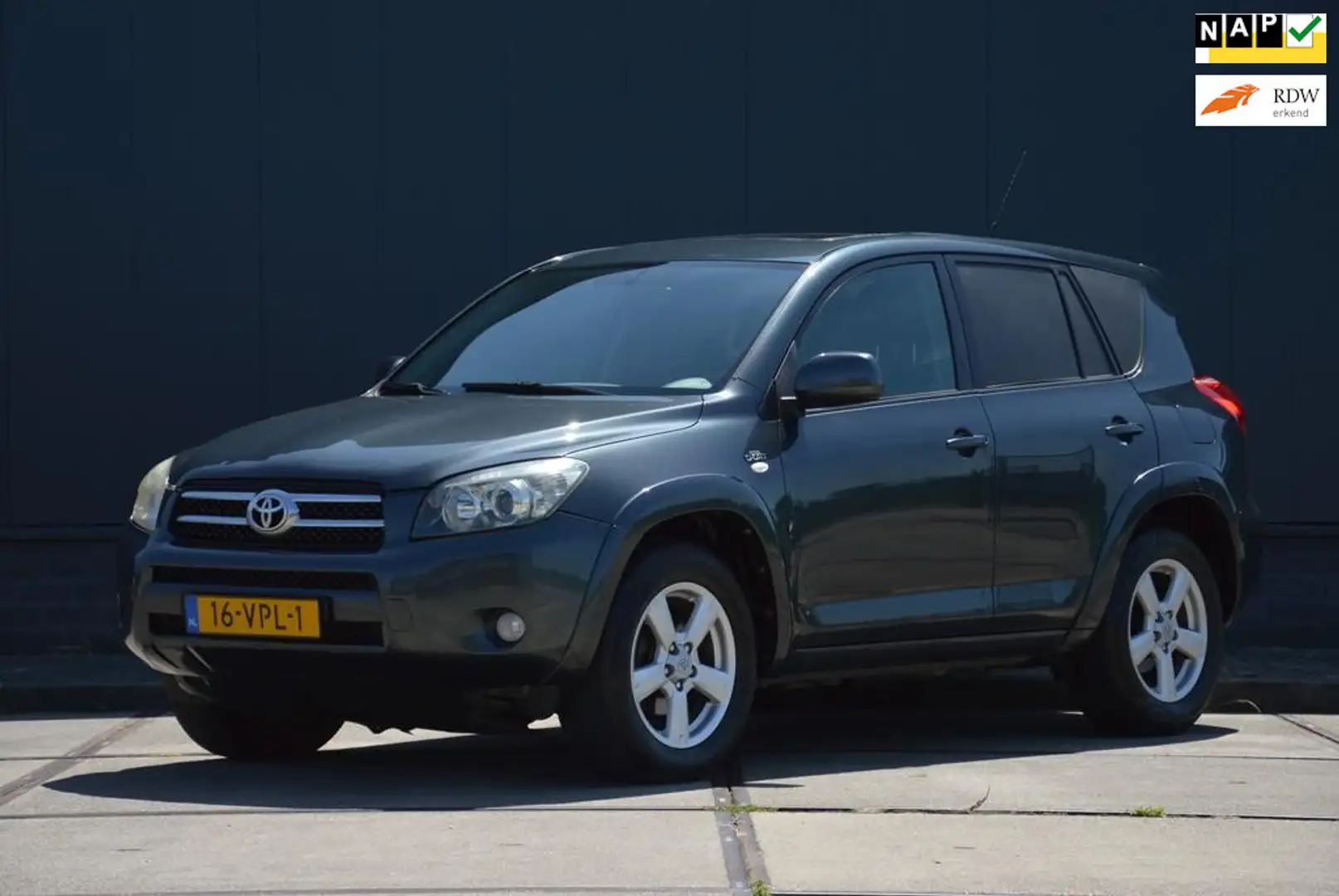 Toyota RAV 4 2.2 D4-D D-CAT Sol Grijs - 1