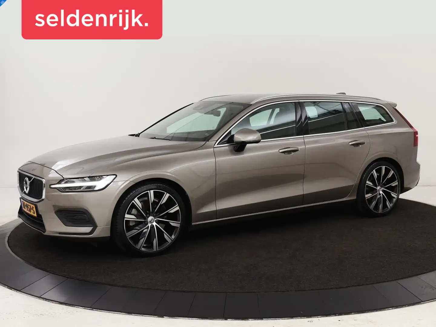 Volvo V60 2.0 T5 Momentum | Leder | Trekhaak | Stoelverwarmi Gris - 1