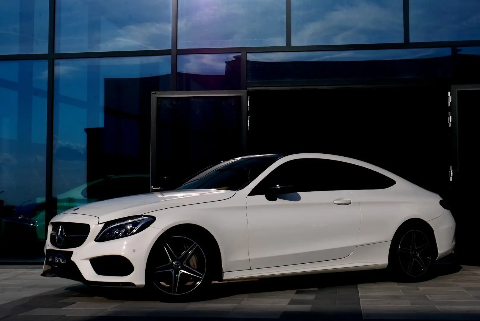 Mercedes-Benz C 250 Coupe Aut. AMG LINE *Panorama* Weiß - 1