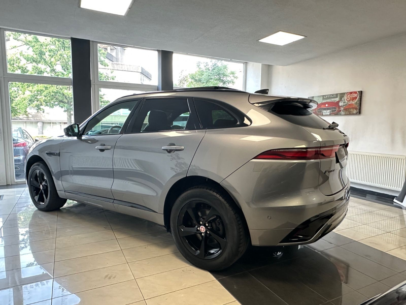 Jaguar F-Pace F-PACE R-Dynamic  AWD, LEDER, PANORAMA — photo 4