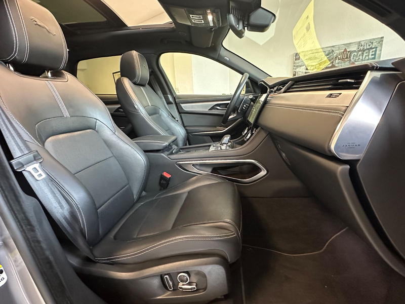 Jaguar F-Pace F-PACE R-Dynamic  AWD, LEDER, PANORAMA — photo 14