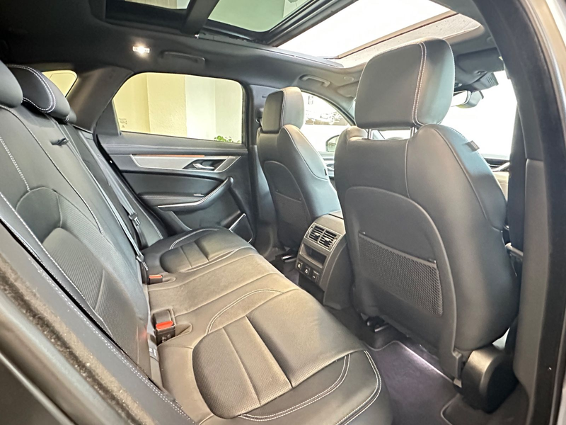 Jaguar F-Pace F-PACE R-Dynamic  AWD, LEDER, PANORAMA — photo 15