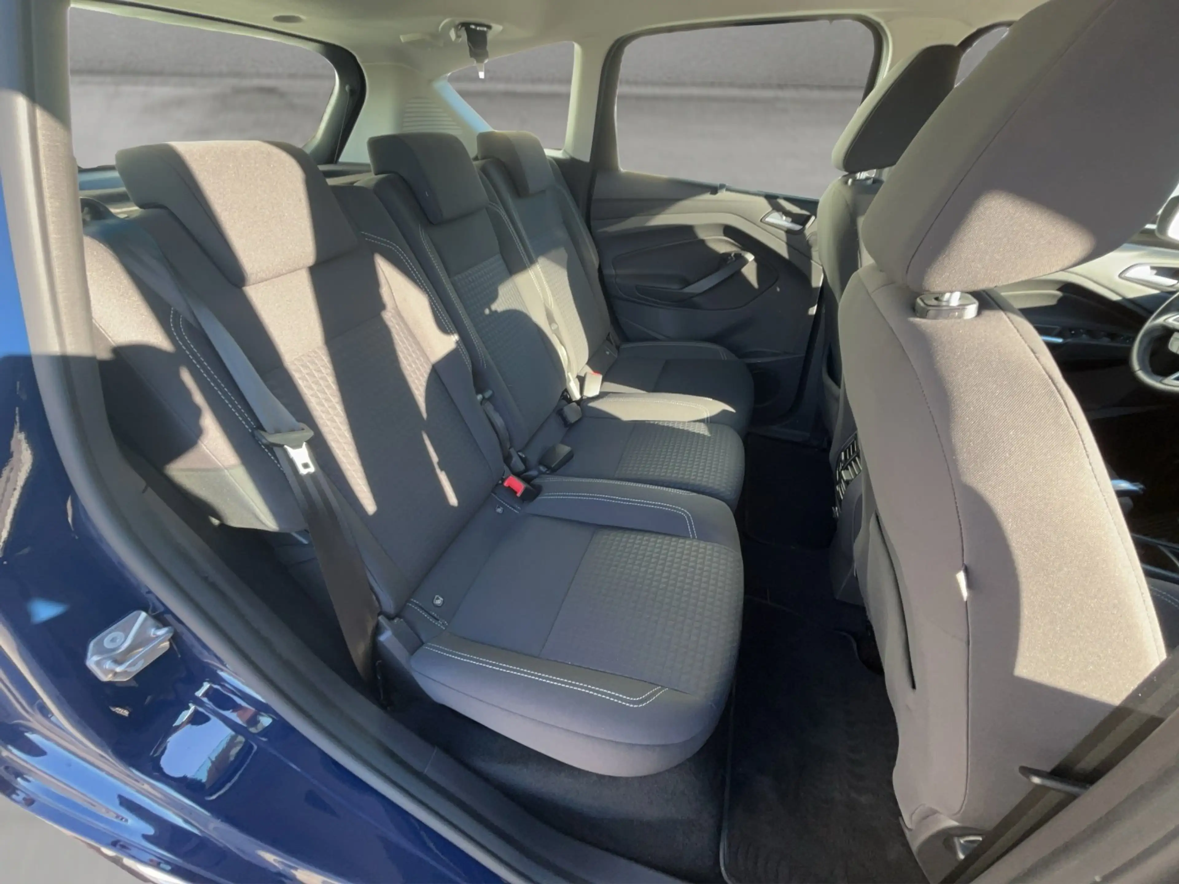 Ford C-Max 1.5 Cool & Connect Aut./PDC/SHZ/NAVI/TEMPO — photo 9