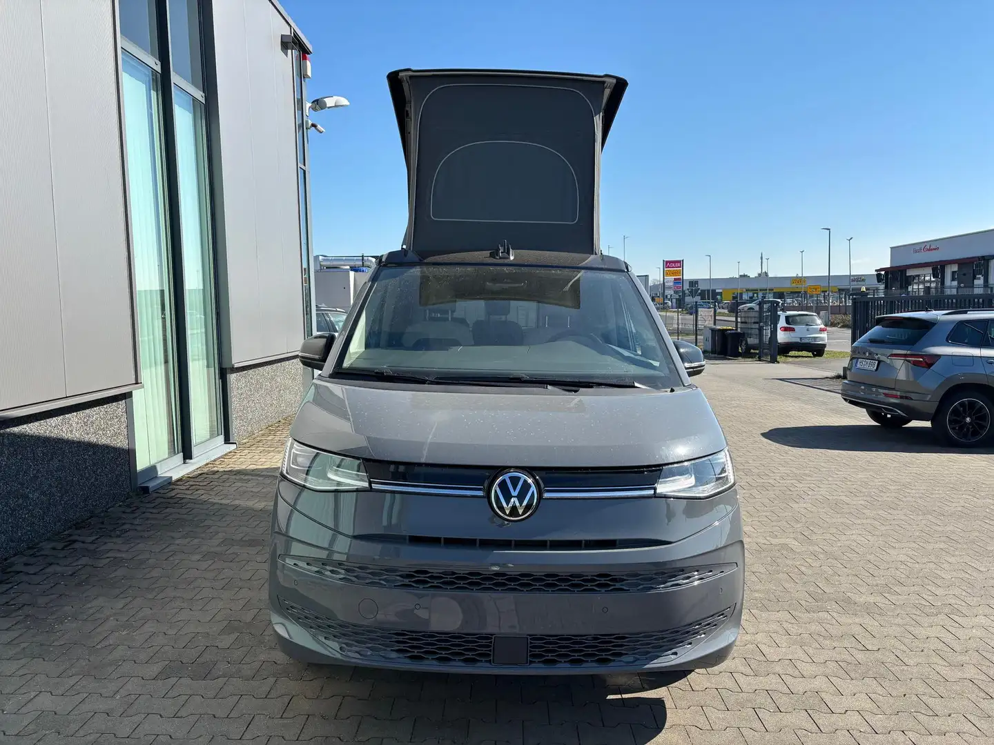 Volkswagen T7 California Ocean 2.0 TDI 150PS DSG, 16" Alu, ELEKTRISCHES ... Grau - 2