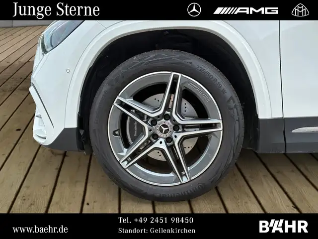 Mercedes-Benz GLA view 6