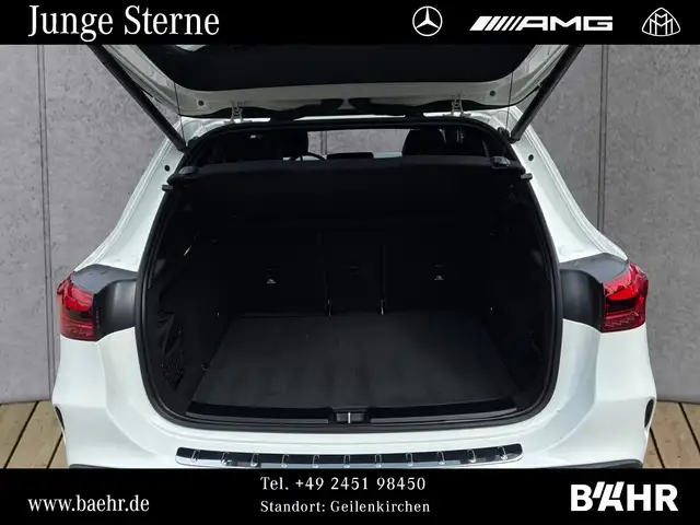 Mercedes-Benz GLA view 10