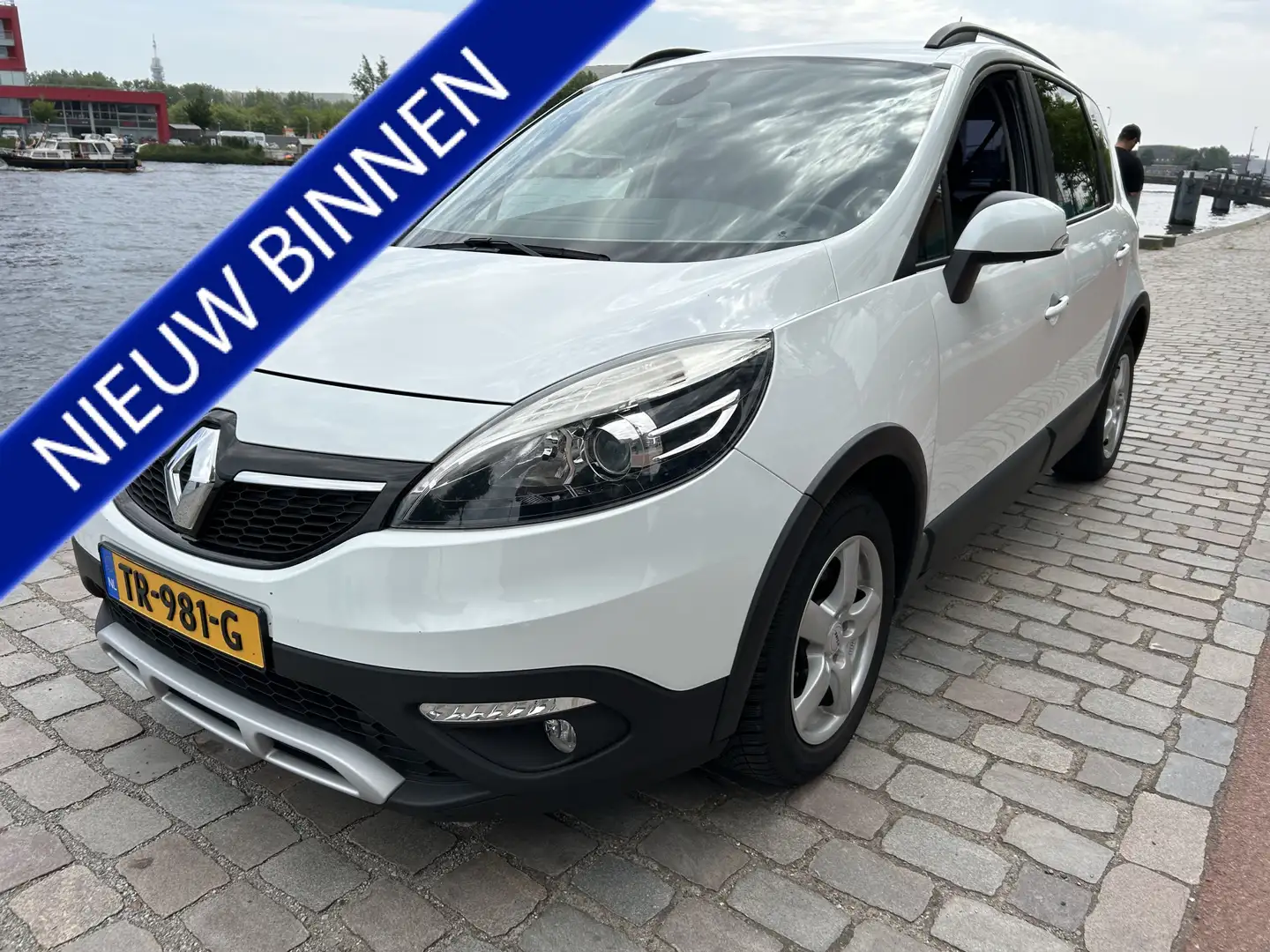 Renault Scenic Xmod 1.2 TCe Expression airco/ecc navigatie apk Weiß - 1